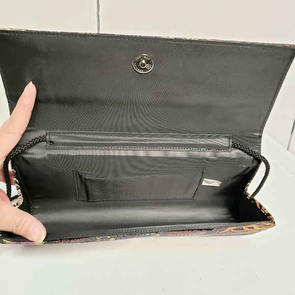 *SOLD* Asian Motif Floral Shimmer Evening Bag - Picture 6 of 8